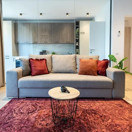 Stylish 1Br Apartment With Balcony In Vibrant Business Area Bucharest Exterior photo