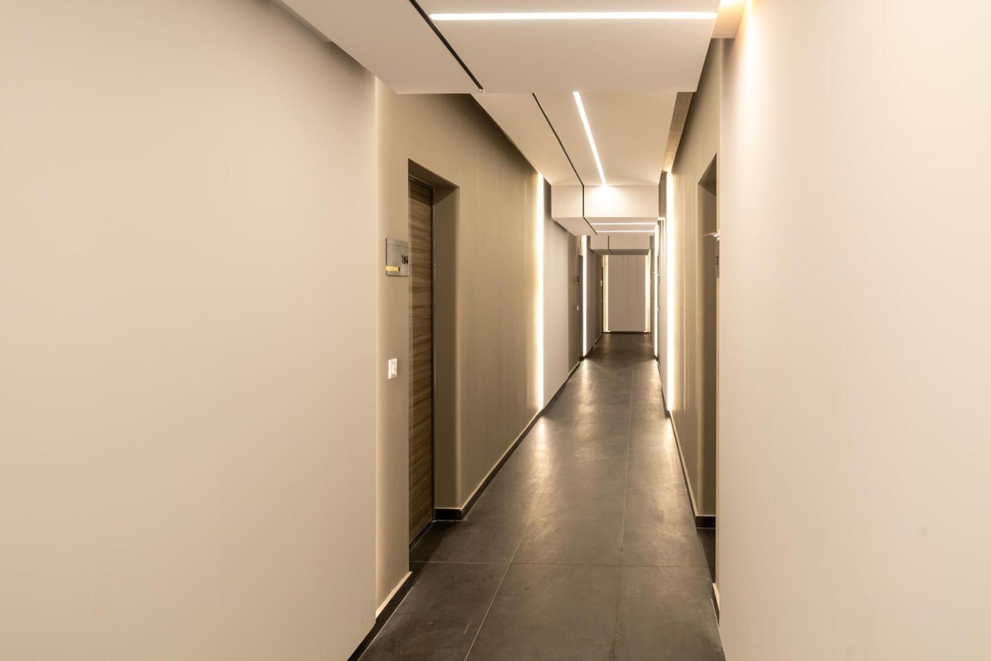 דירה Stylish 1br With Balcony In Vibrant Business Area