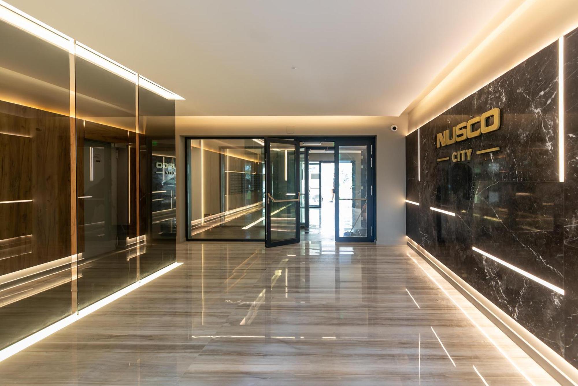דירה Stylish 1br With Balcony In Vibrant Business Area *