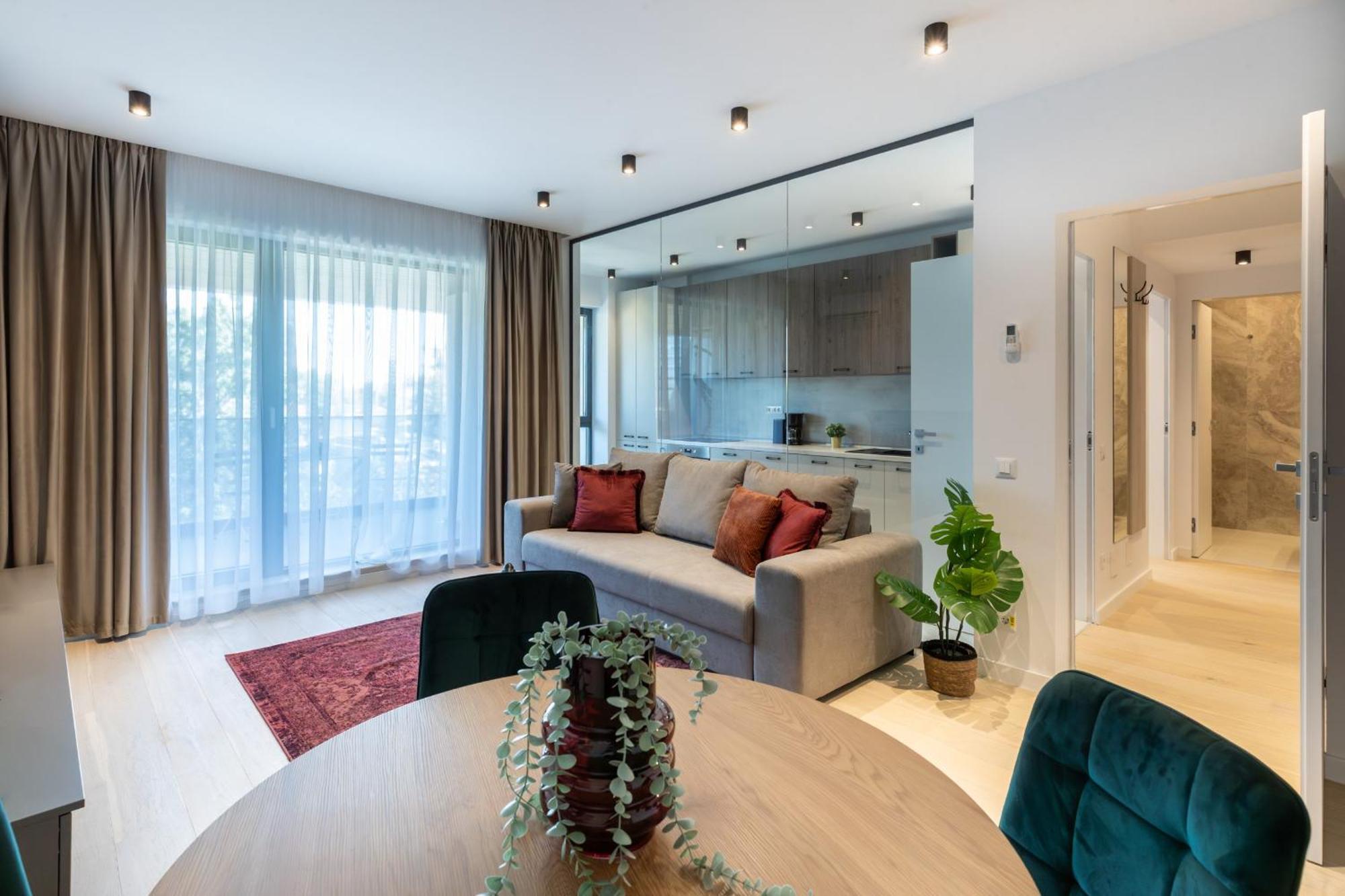 Stylish 1br With Balcony In Vibrant Business Area 布加勒斯特