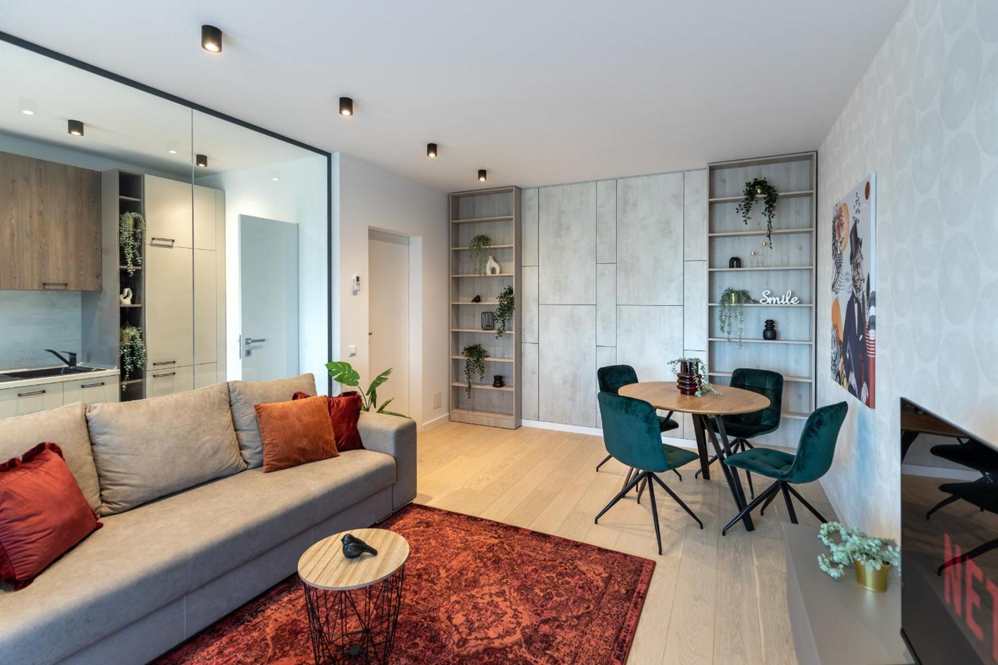 דירה Stylish 1br With Balcony In Vibrant Business Area